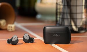 Mustat Titanium Black Jabra Elite 5 -kuulokkeet