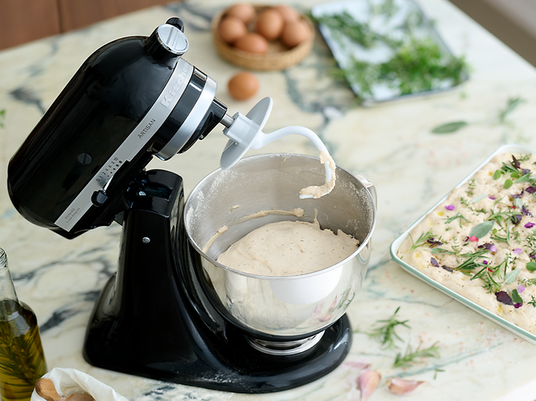 Musta KitchenAid-yleiskone