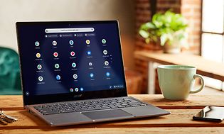 Google - Chromebook - Teaser-kuva (desktop) - Acer Spin esillä kahvilan pöydällä