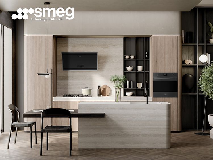 Smeg-kodinkoneet - Smeg-uuni keittiössä