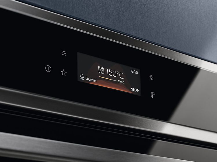 Lähikuva Electrolux-uunin EXCite Touch -kosketusnäytöstä