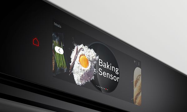 Lähikuva Bosch accent line Series 8 -uunin kosketusnäytöstä, jossa esillä PerfectBake-toiminto
