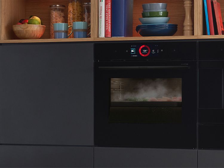 Bosch accent line -uuni ja PerfectSteam Plus -toiminnolla valmistetut höyrytetyt kasvikset
