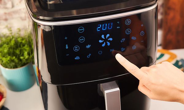 OBH Nordica EasyFry, jossa on 7 automaattiohjelmaa