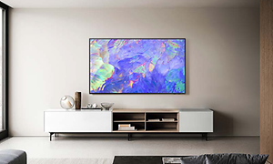 Samsung Chrystal UHD CU8575 TV olohuoneen seinällä