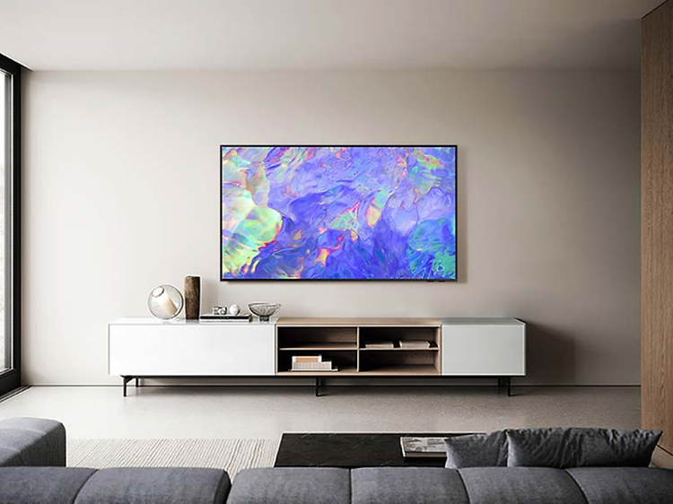 Samsung Chrystal UHD CU8575 TV olohuoneen seinällä