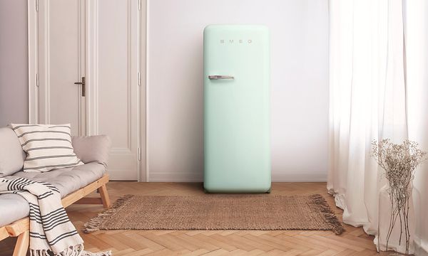 Vaalean vihreä SMEG-jääkaappi