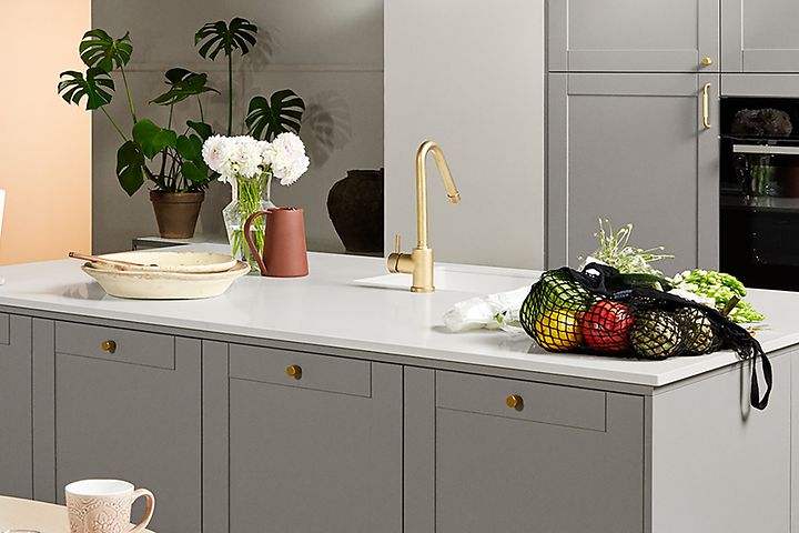 EPOQ Shaker Steel Grey -keittiö - Vaaleanharmaa - Avokeittiö - Keittiösaareke