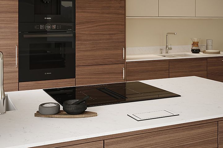 Epoq - Epoq Edge Dark Oak -puukeittiö - Silestone Quartz -kvartsityötaso
