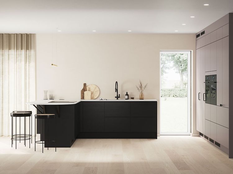 Epoq - Keittiö ilman yläkaappeja - Epoq Trend Taupe ja Pure Matt Black -keittiö