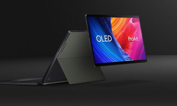 ASUS ProArt PZ13 -kannettava tummanharmaalla taustalla