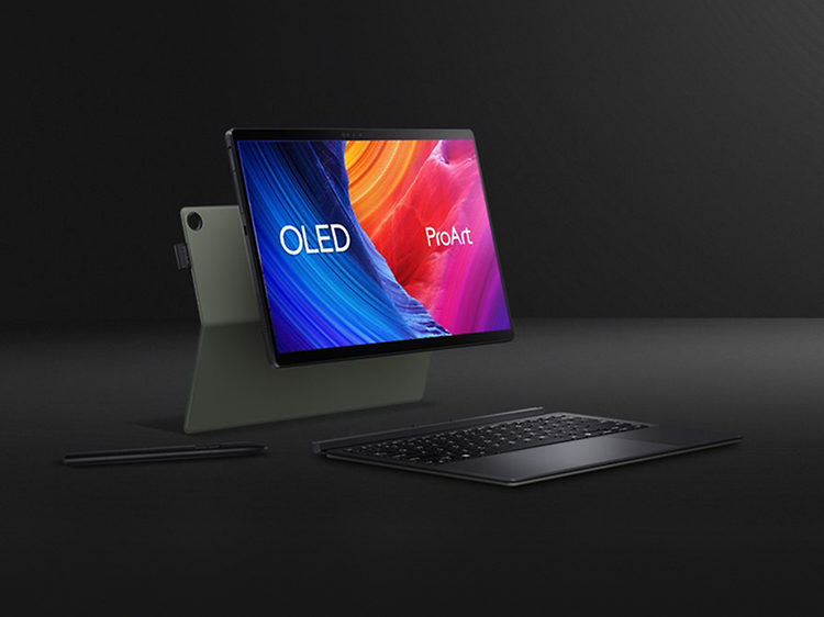 Asus ProArt PZ13 kannettava tietokone tummalla taustalla
