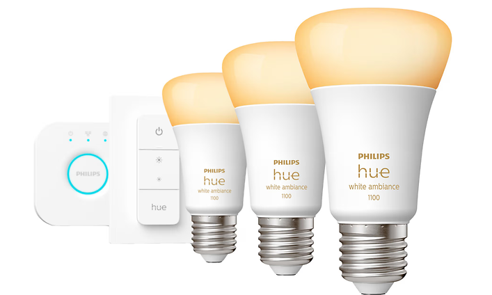 3 Philips Hue lamppua ja smart hub -keskitin